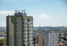 Jak wyciszyć mieszkanie w nowym bloku – sprawdzone sposoby na hałas od sąsiadów Jak wyciszyć mieszkanie w nowym bloku – sprawdzone sposoby na hałas od sąsiadów